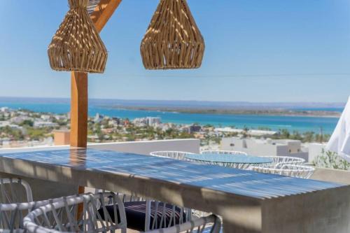 Colina del Sol House | Casa nueva a 3 min del Malecón!