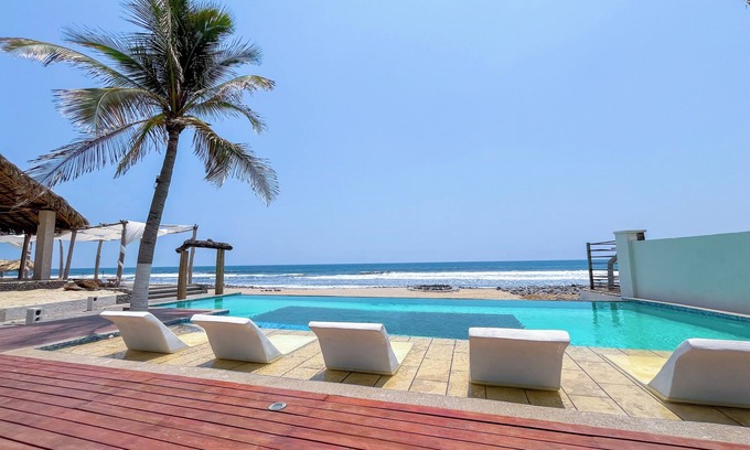 La Libertad Hotel | Casa Playa Blanca