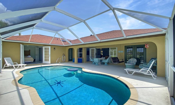 White Marsh Villa | Casa Ricardo, full refund*, heated pool, sleeps 8