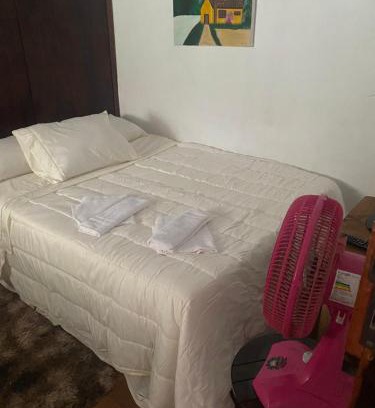 Campo Alegre Apartment | Casa roxa