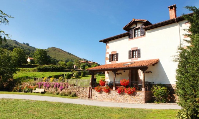 Zuaztoi de Azpilkueta House | Casa Rural Gananea