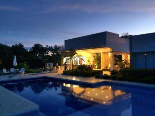 Apulo Villa | Casa Tótem inmersión inolvidable en la naturaleza