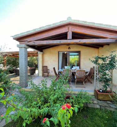 Baia Sant'Anna House | Casa Vacanze Flora
