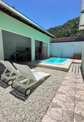 Pereque-Mirim House | Casa verde Ubatuba ao lado da praia da Enseada e Santa Rita