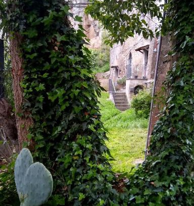 Calcata Historic Town Apartment | Casa Vittoria