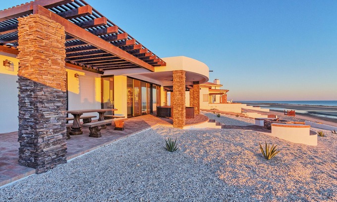 Las Conchas House | Casa Zillori:Beachfront w/outdoor jacuzzi & firepit facing the Sea of Cortez