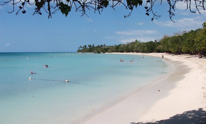 Pedernales House | Casamares: Vacational Stay with Pool and Jacuzzi 5 min to Boqueron and Beaches