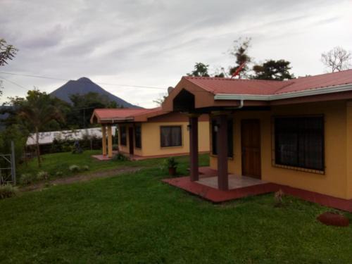 Monterrey House | Casas de Campo Las Pavitas Cottages "Red Frog"