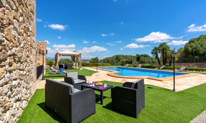 Sant Joan Villa | CASES DE SON ROIG - Fabulous traditional house with private pool. Free WIFI.