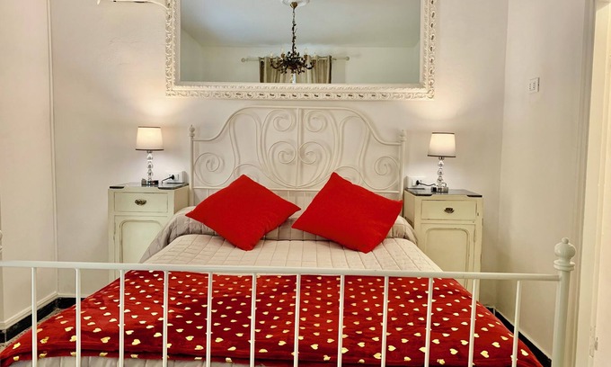 Cinque Terre Apartment | Casetta Ambretta, A quiet boutique loft in the heart of historic village
