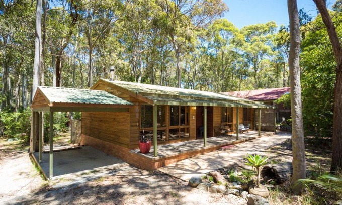 Mystery Bay House | Caseys Pet Friendly Beach Cottage