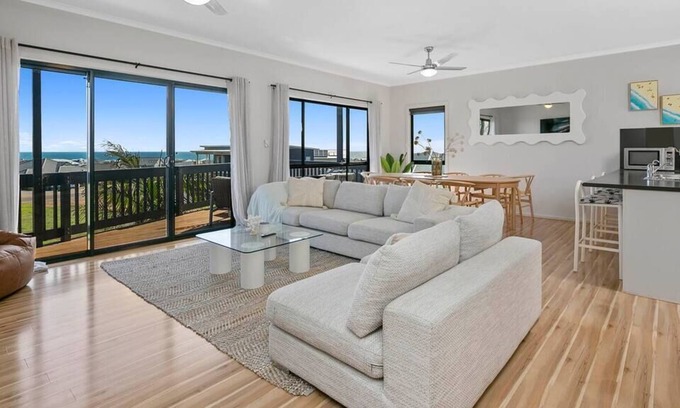Sellicks Beach House | Casino Boulevard Summ