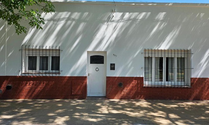 Las Flores House | Casita Avellaneda 807