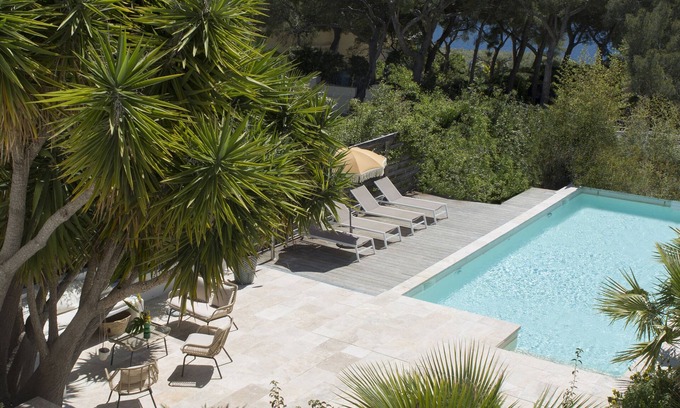 Cassis Villa | Cassis - Villa Presqu'île - Heated Pool - Sea access at 50m - Calm