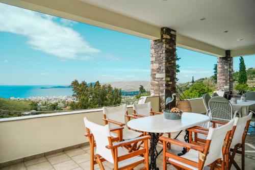 Grambia Villa | Castello Villa (best view in Myloi village)