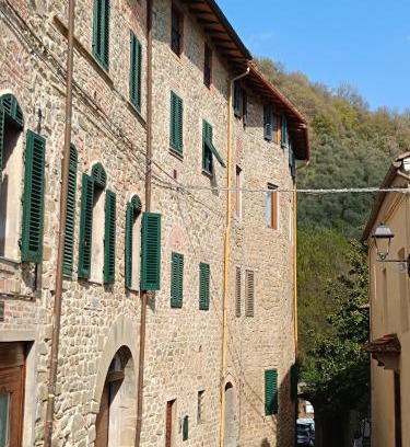 Uzzano Apartment | Castle apartment Aga