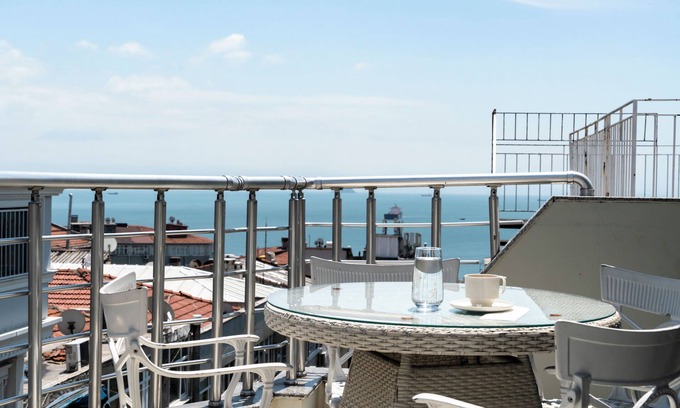 Emin Sinan Hotel | Castle Franco Suites