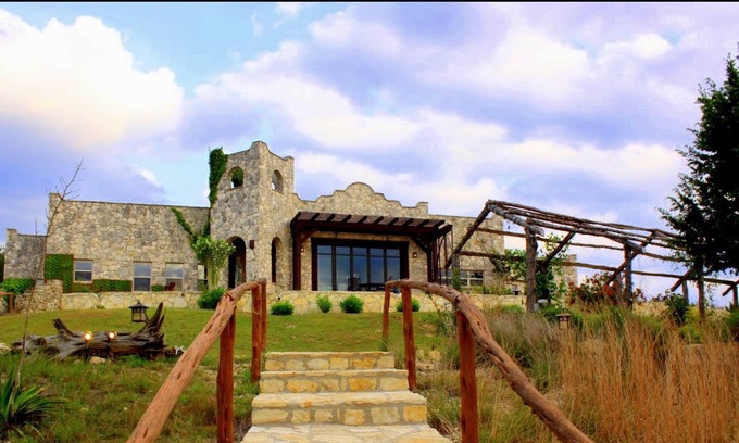 Fischer House | CASTLE STYLE HACIENDA, MILLION $$ VIEWS! 50 Private Acres, Pool+HotTub+Pets!
