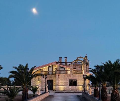 Galatone Bed & Breakfast | Castlehawk Resort