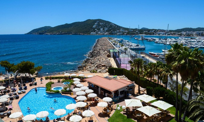 Santa Eulalia del Rio Hotel | Catalonia Ses Estaques - Adults Only