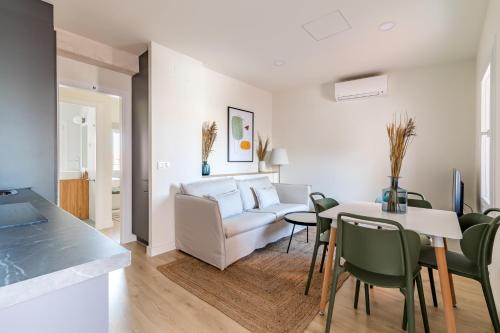 Almenara Apartment | CATERINA Plaza Castilla
