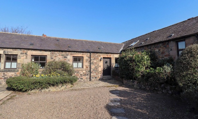 Akeld Cottage | CATKIN COTTAGE, pet friendly, character holiday cottage in Wooler