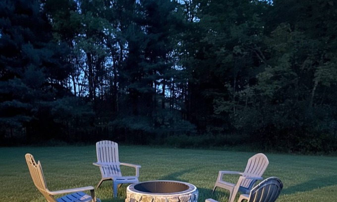 Livingston Manor House | Catskills Chalet - 5 acres Full Kitchen Fire Pit Office Pets OK BBQ WiFi