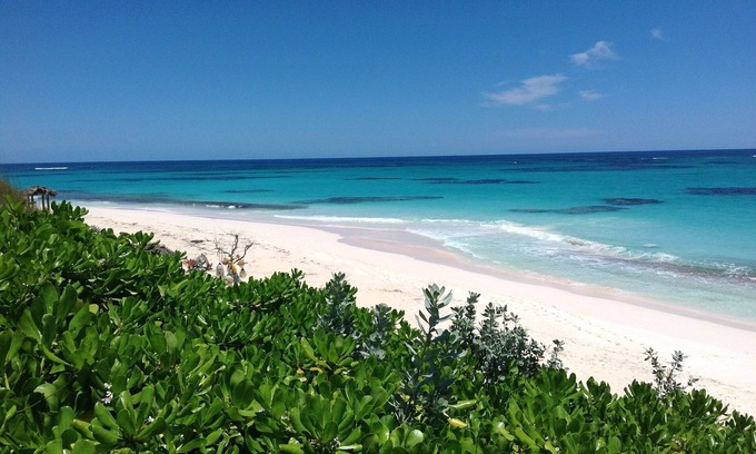 Governor's Harbour House | Cayo Loco 2 1 Bedroom Home