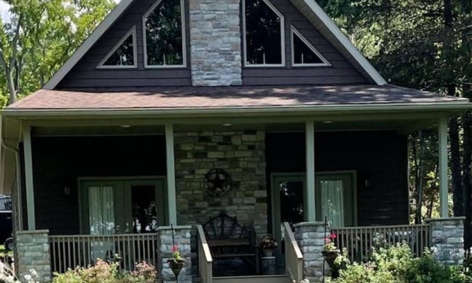 Town of Ledyard House | Cayuga lake waterfront cozy & spacious home
