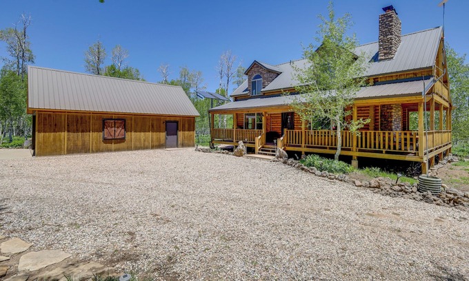 Cedar City Cabin | Cedar City Cabin w/ Wraparound Porch & 2 Grills!