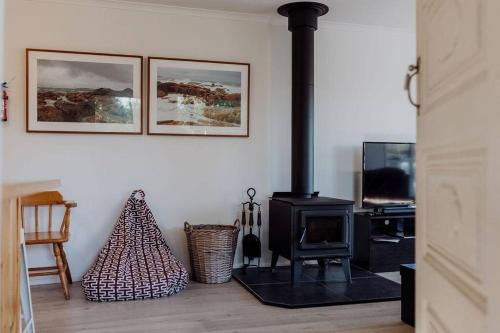 Bicheno House | Cedar House ~ Family Fun!