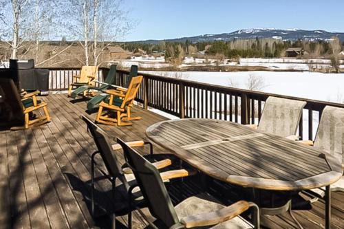 McCall House | Cedar Lane Getaway
