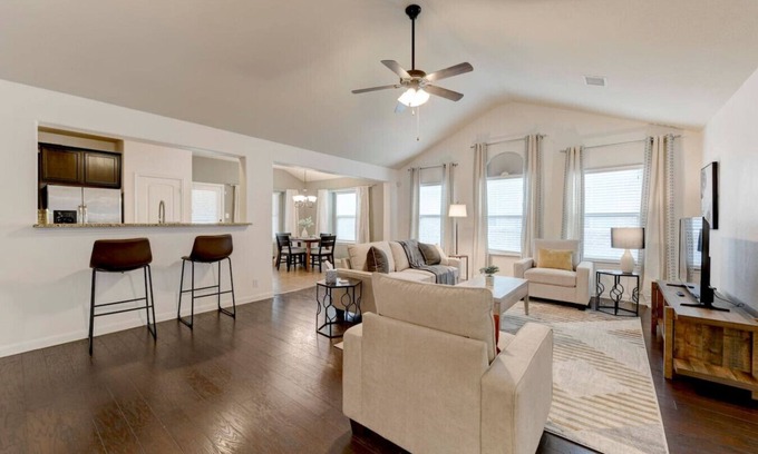 Cedar Park House | Cedar Park Executive Stay