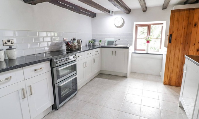 Machynlleth Cottage | CEFN, pet friendly, character holiday cottage in Mallwyd
