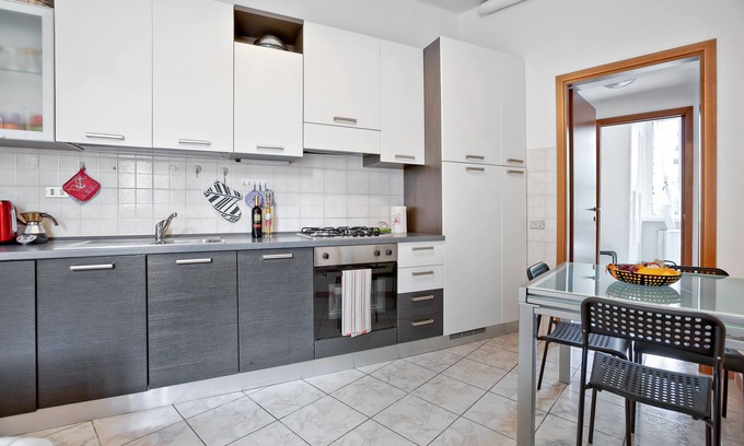 Bullona Apartment | Cenisio 54