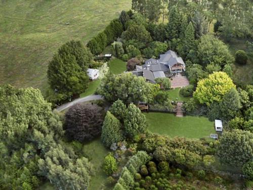 Taupo House | Centennial House Taupo