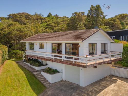 Whitianga House | Centennial Seascape - Whitianga Holiday Home