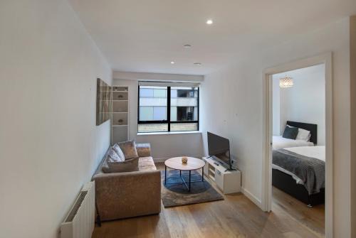 Fairfield Apartment | Central 2-Bed Apartment in Croydon that sleep 4!