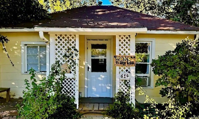 Newlands House | Central Boulder 2 bed cottage next to mountains