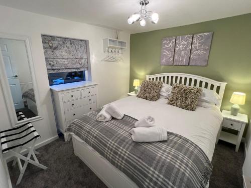 Brentwood House | Central Brentwood House