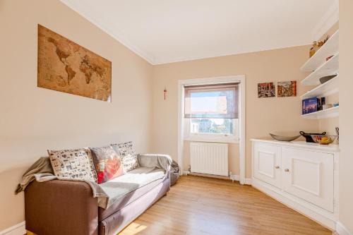 Camden Apartment | Central comfy 1BR flat, 5 minutes Chalk Farm tube