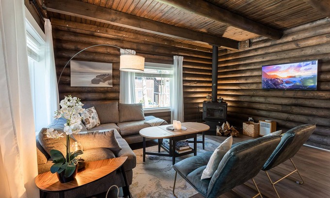 Regional District of Nanaimo Cabin | Central Island Log Cabin | Perfect Base for Exploring