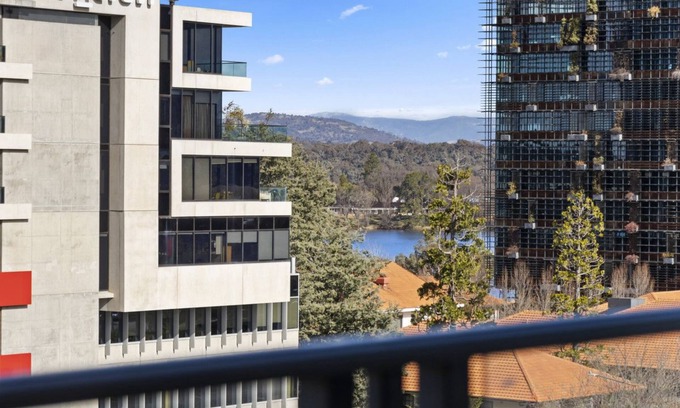 City West Apartment | Central Lakeview Apartments