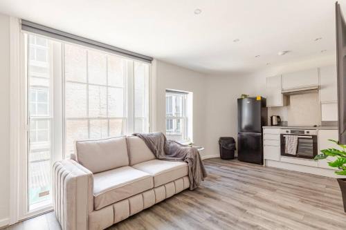 Chinatown Apartment | Central Liverpool Retreat by LVP - Stylish 1-Bed Perfect for Business & Leisure