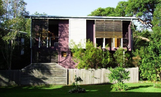 Point Lookout House | Central location - walking distance to beaches, shops and hotel.
