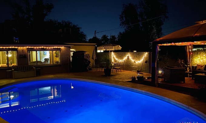 Palo Verde House | Central location with all the right amenities for the perfect vacation.
