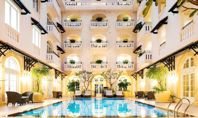 Daun Penh Hotel | Central Mansions