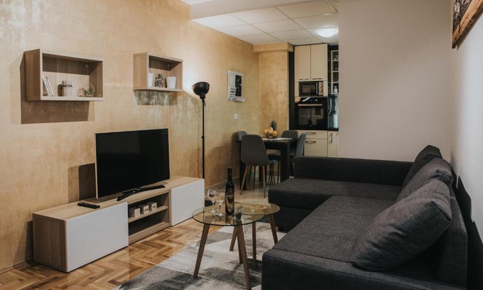 Grbavica Apartment | Central New Apartment