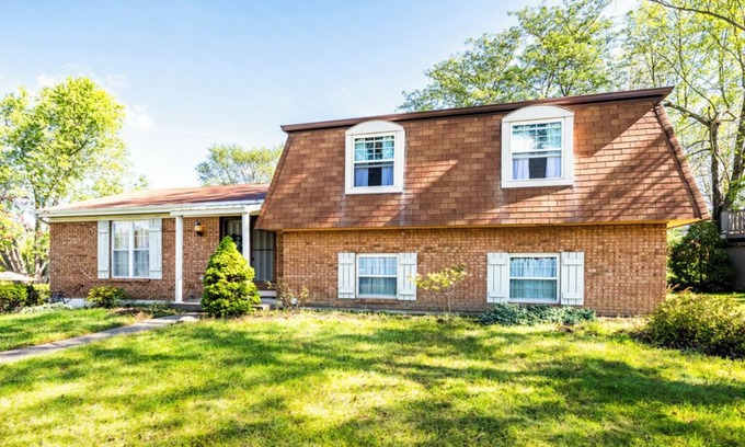 Florence House | Centrally Located near airport, Museums, and More, with 4 BRs and 3 Full Baths