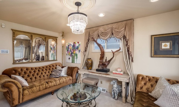 Hilltop House | Centrally Located Ranch Retreat